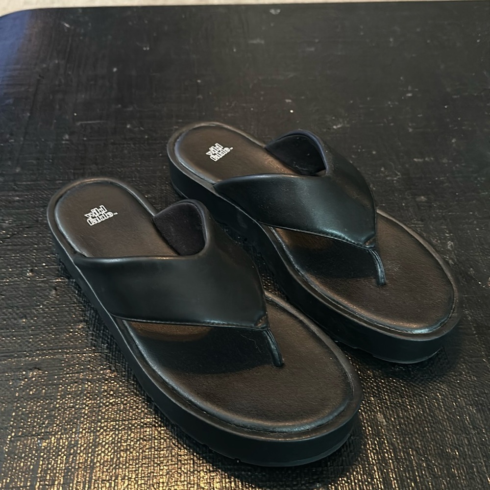 Wild Fable Black Flip Flops